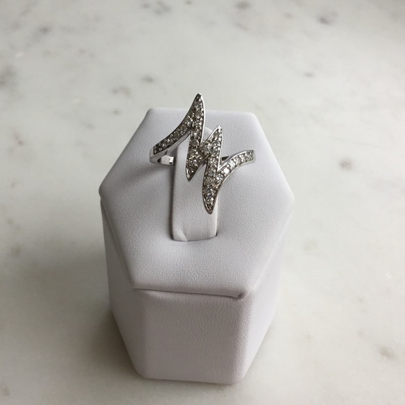 Sterling Silver Cz Zig Zag Ring - Picture 14 of 16